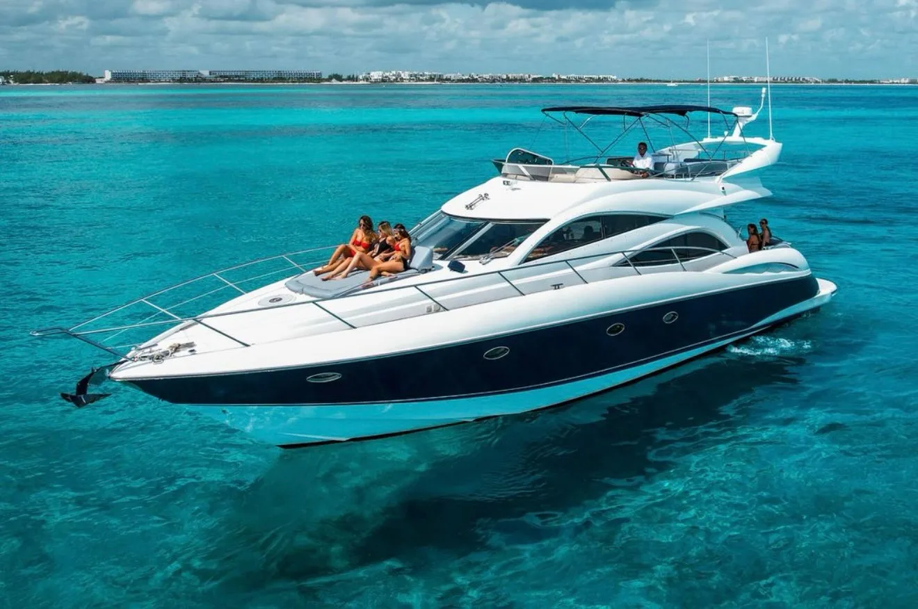 70' Money Wave - Private Yacht Charter Miami