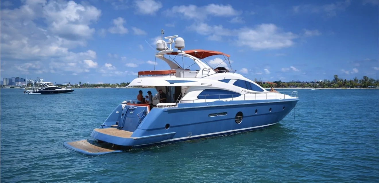 75' Aicon - Private Yacht Charter Miami