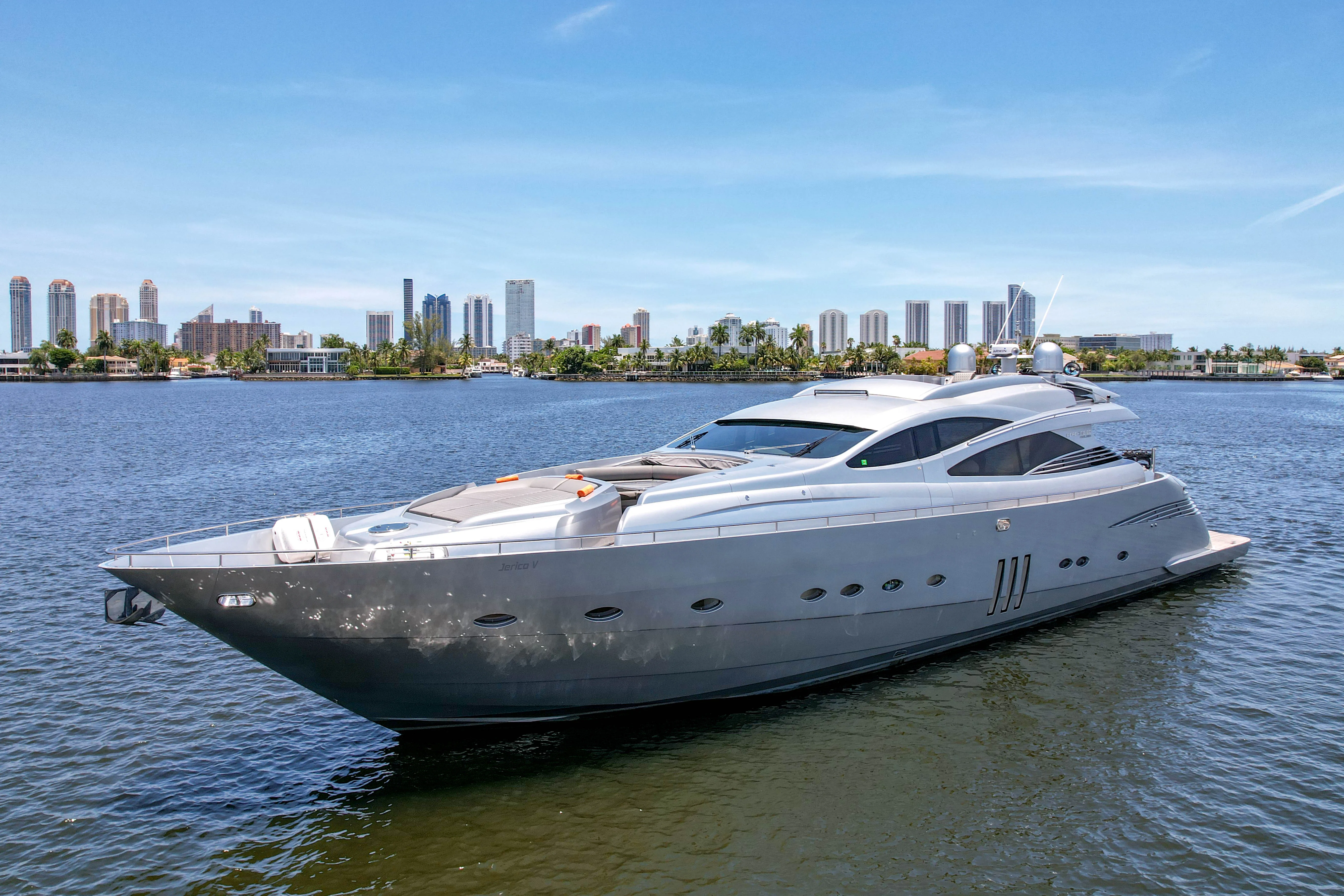 94' Pershing Jerico V - Private Yacht Charter Miami