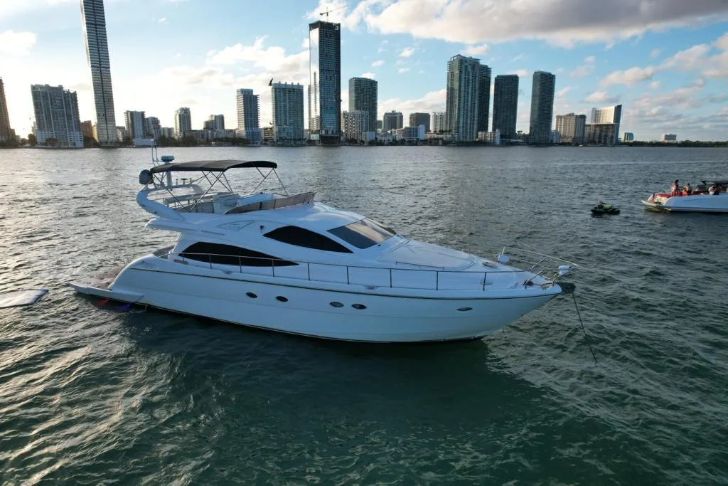 Warrior Flybridge - Private Yacht Charter Miami